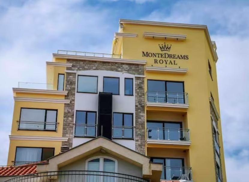 Modern Floor Sea View 3br With Pools, & Fitness Apartment *
