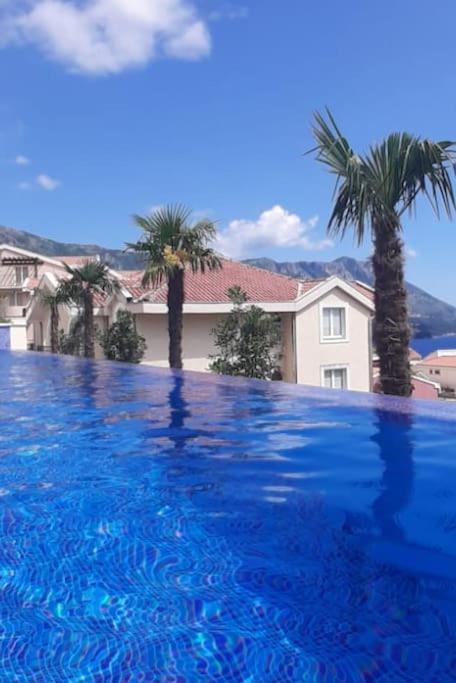 Apartment Modern Floor Sea View 3br With Pools, & Fitness