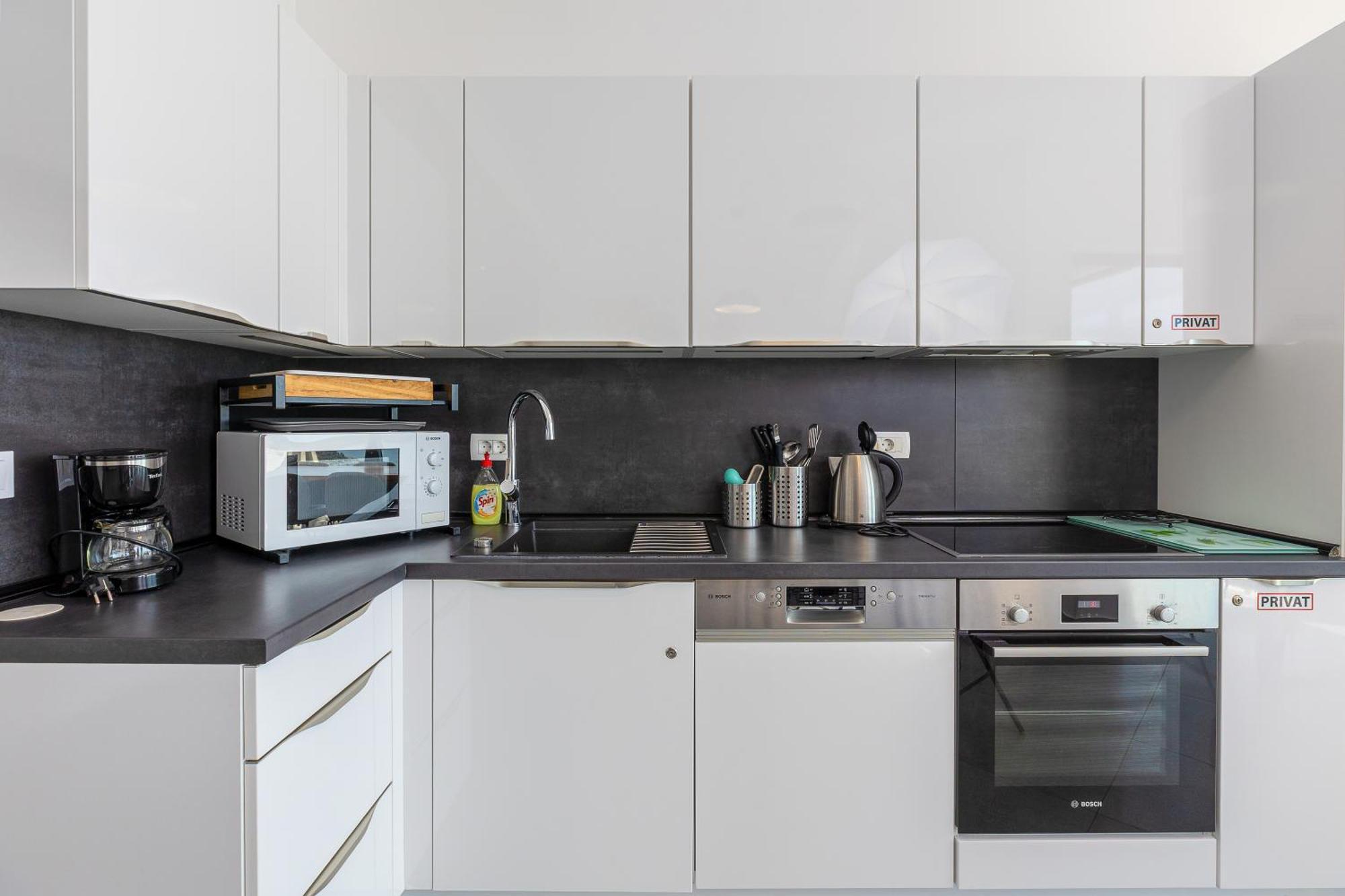 Apartment Modern Floor Sea View 3br With Pools, & Fitness