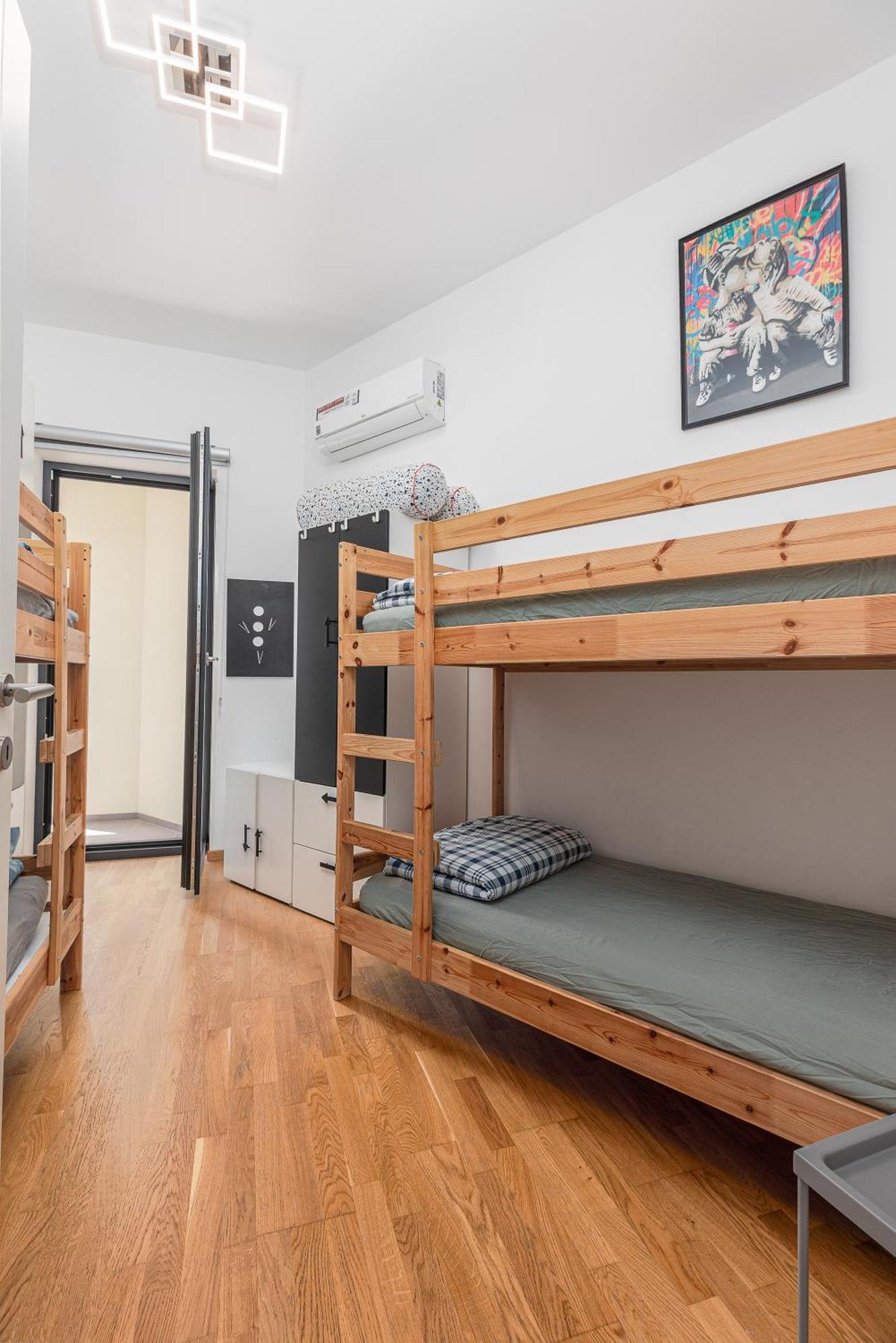 Modern Floor Sea View 3br With Pools, & Fitness Apartment Becici (Budva)