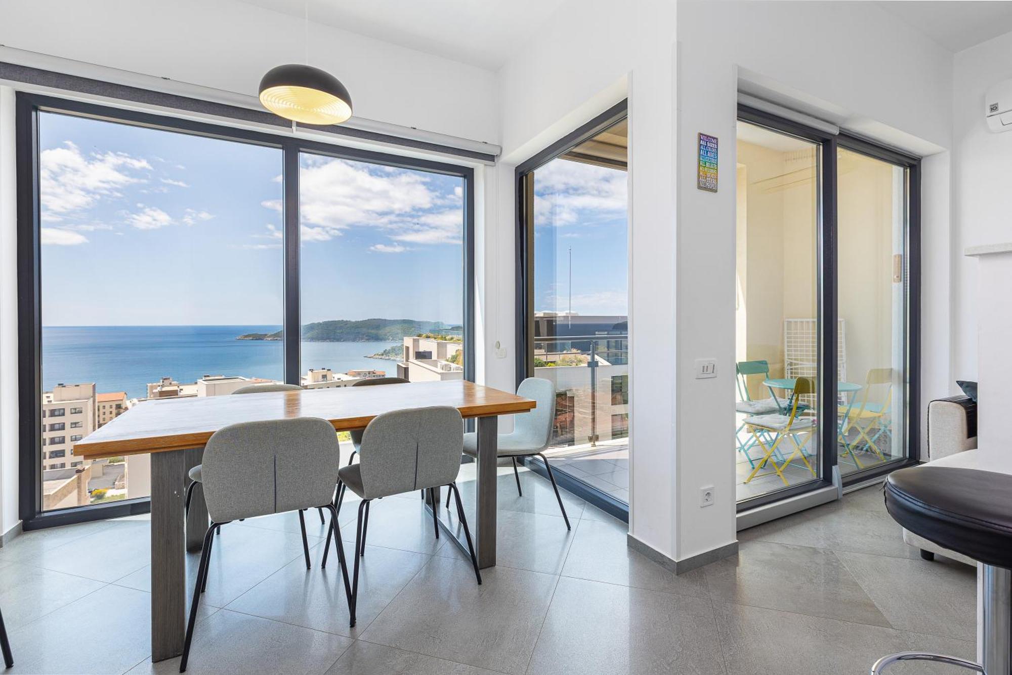 Apartment Modern Floor Sea View 3br With Pools, & Fitness Becici (Budva)