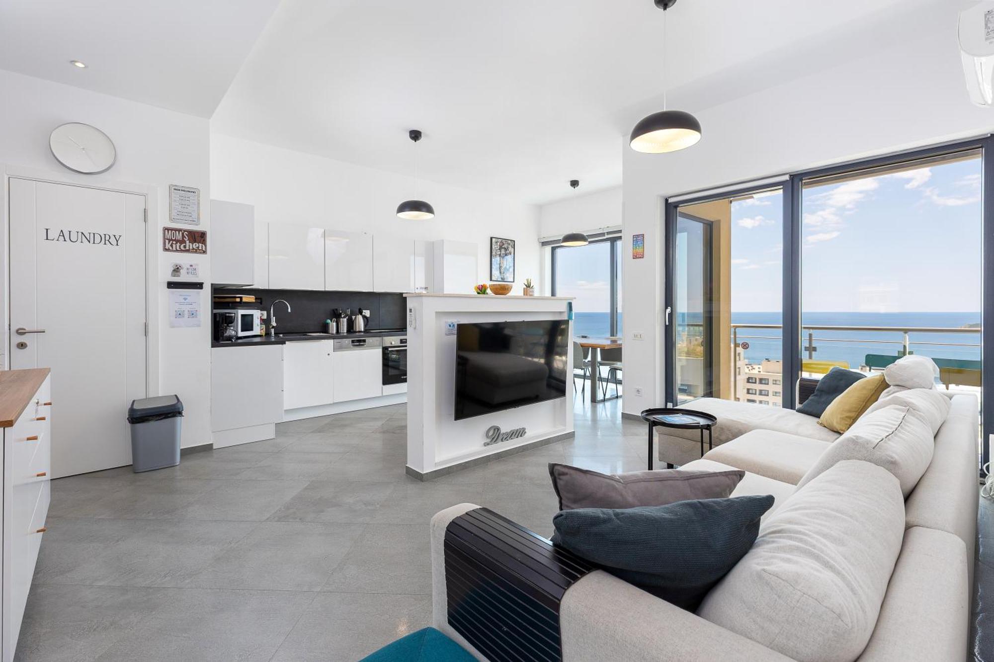 Modern Floor Sea View 3br With Pools, & Fitness Apartment